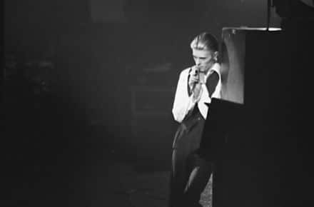 440px-David_Bowie_1976