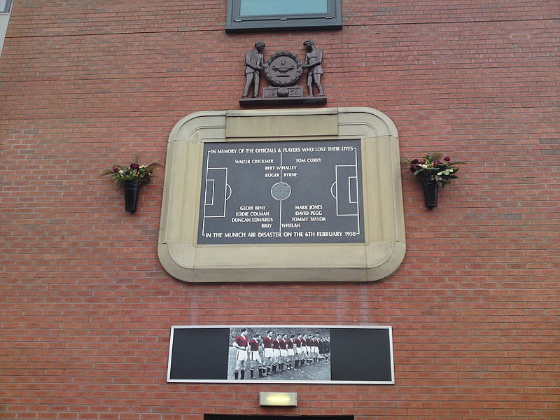 munich disaster memorial plaque at old trafford